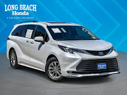 2023 Toyota Sienna XLE