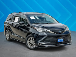 2023 Toyota Sienna XLE