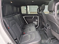 2024 Land Rover Defender X-Dynamic SE