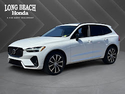 2023 Volvo XC60 Plus Dark Theme
