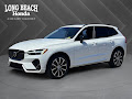 2023 Volvo XC60 Plus Dark Theme