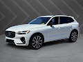 2023 Volvo XC60 Plus Dark Theme